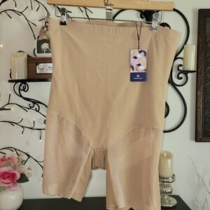 Honeylove SuperPower Short Sand